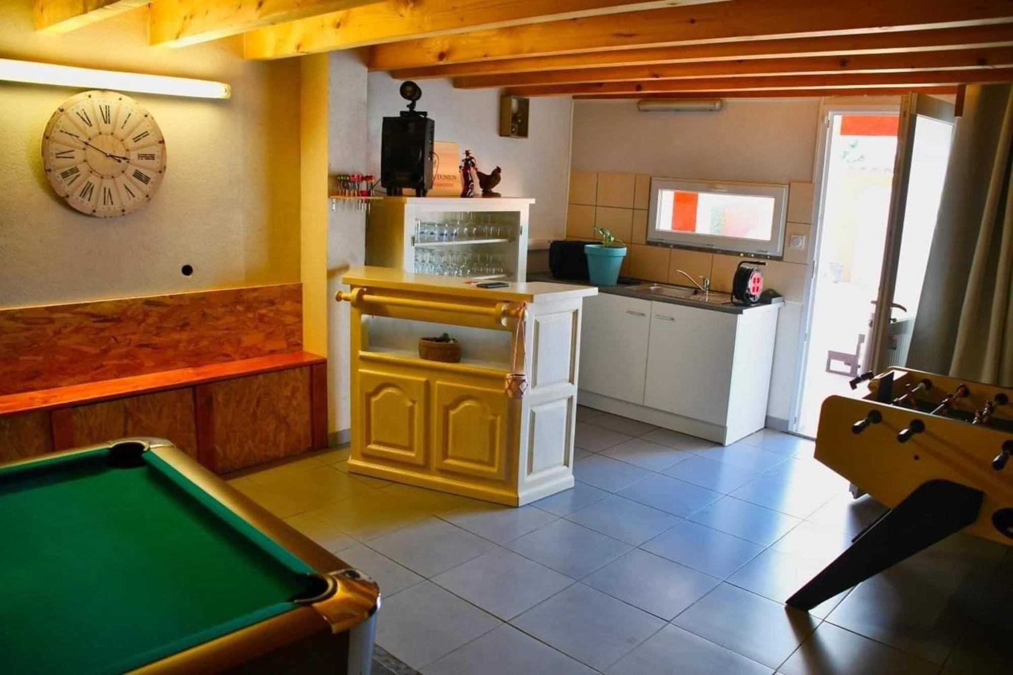Villa Elegante A Carcassonne Avec Jardin Et Jacuzzi Luaran gambar