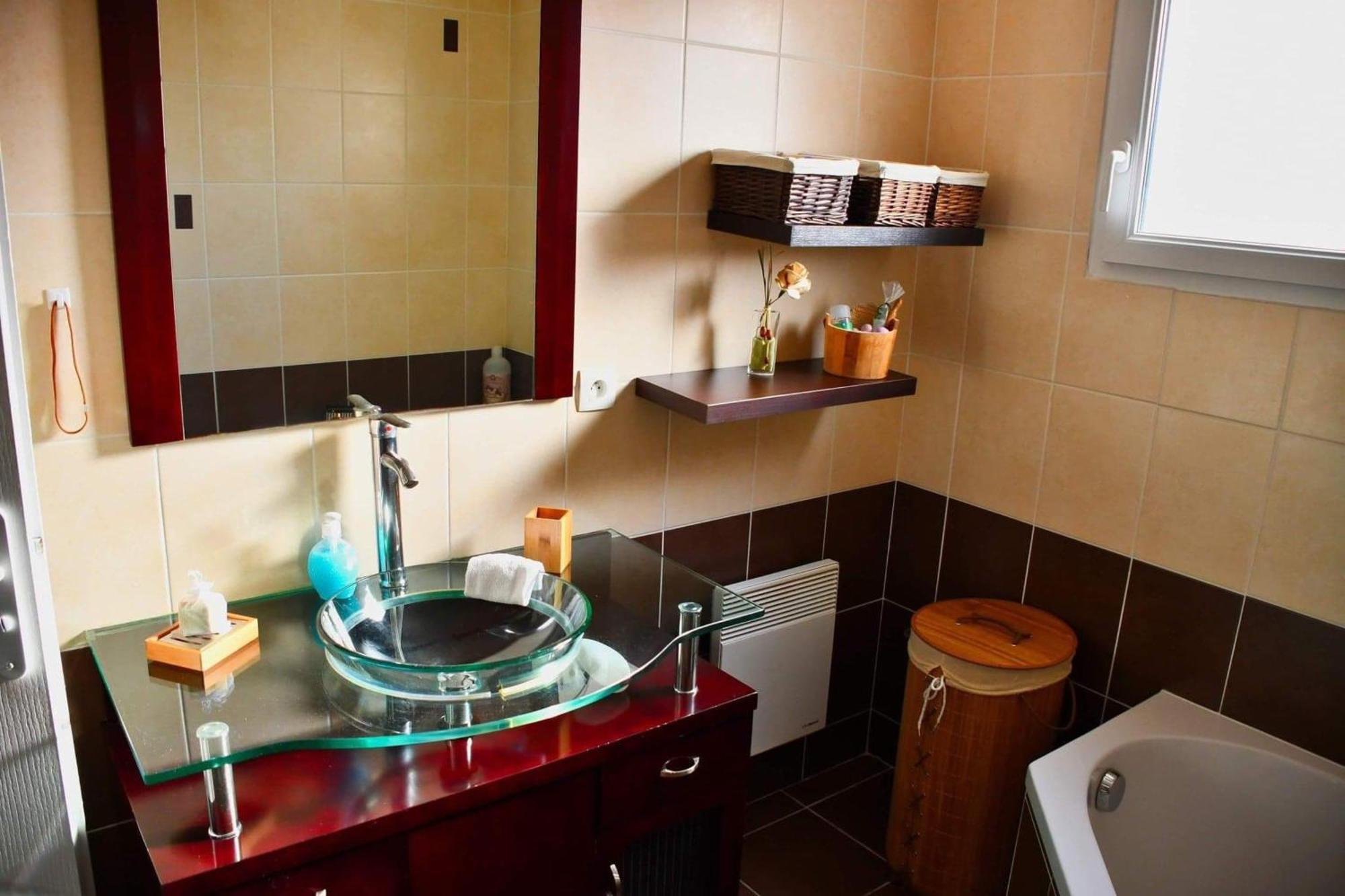 Villa Elegante A Carcassonne Avec Jardin Et Jacuzzi Luaran gambar