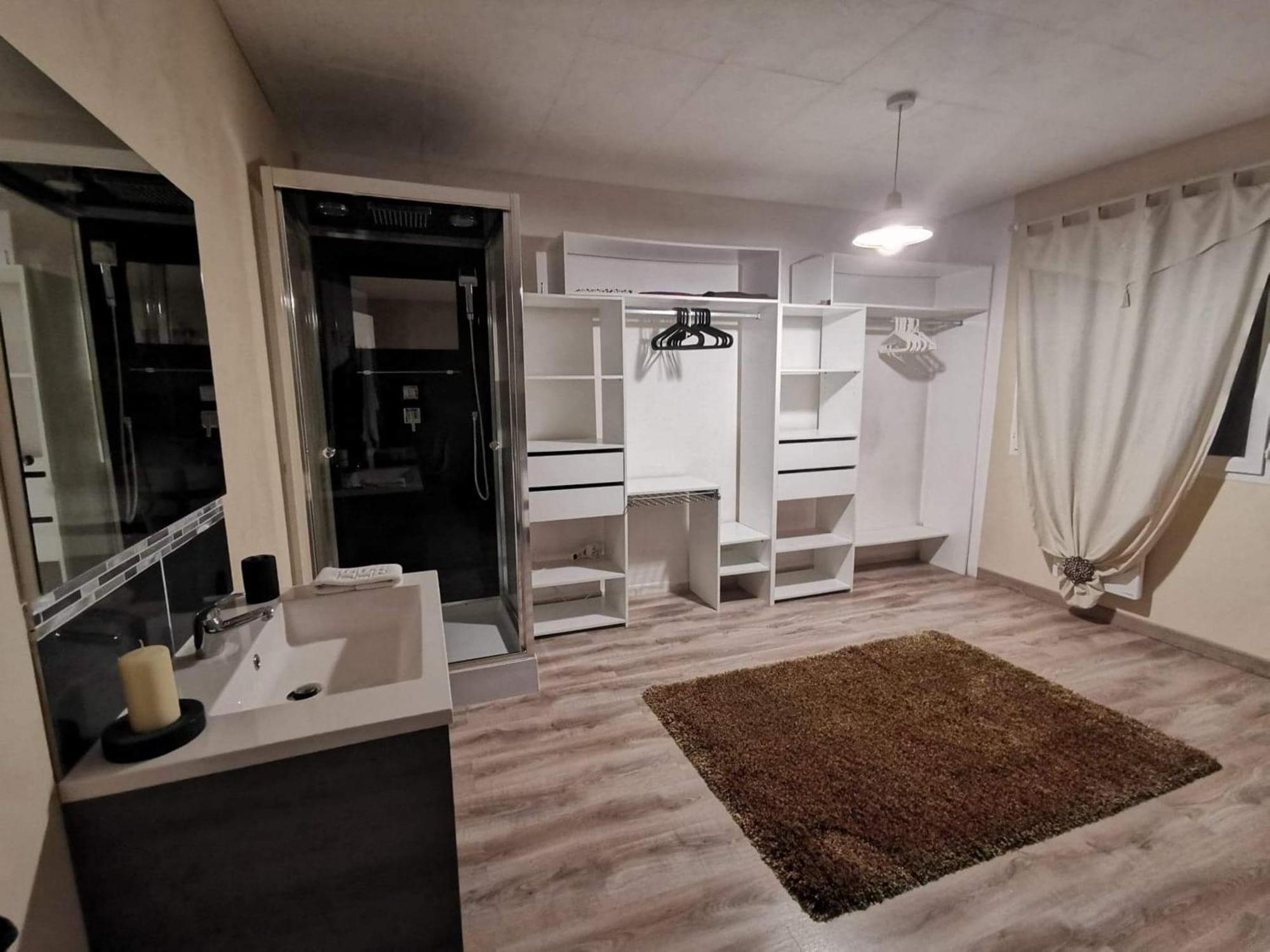 Villa Elegante A Carcassonne Avec Jardin Et Jacuzzi Luaran gambar