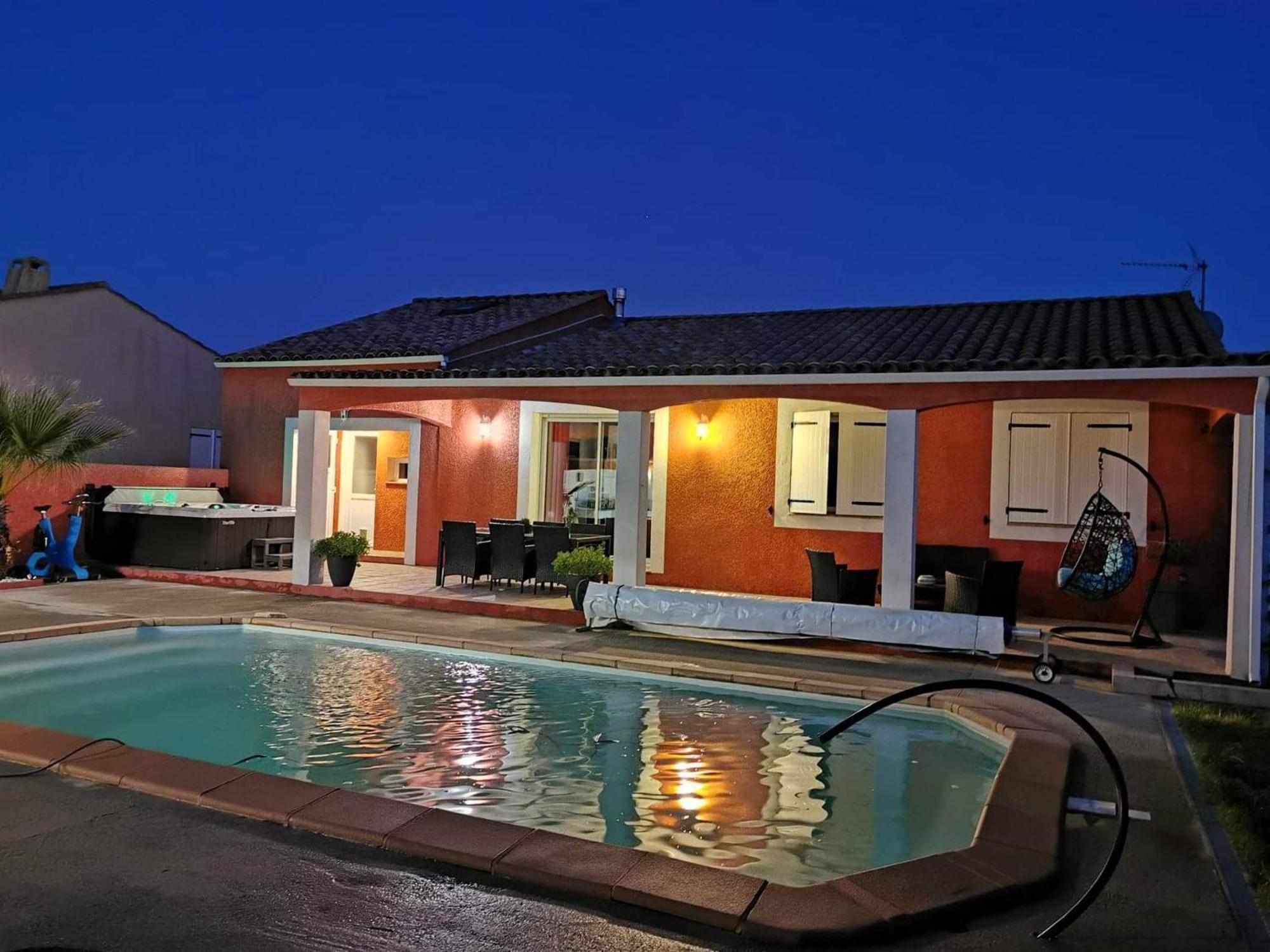 Villa Elegante A Carcassonne Avec Jardin Et Jacuzzi Luaran gambar